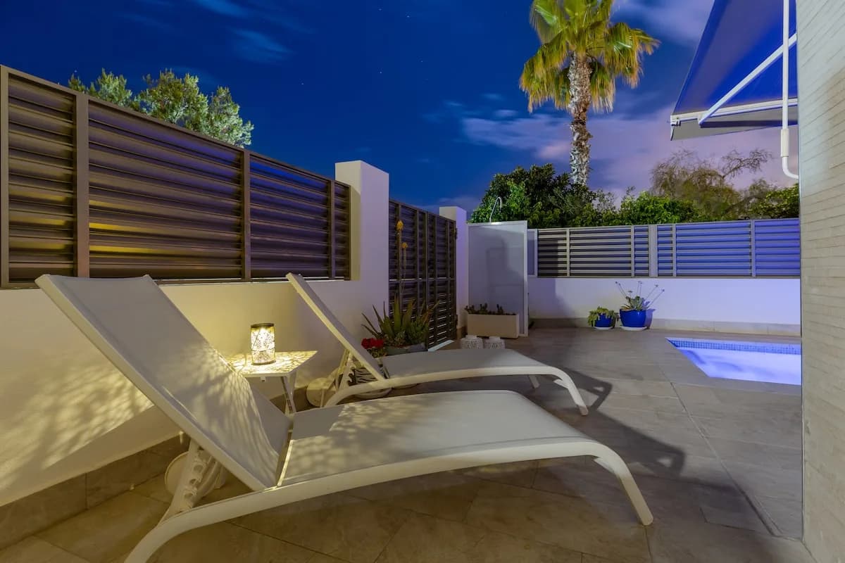 Spacious Six-Bedroom Villa in Torrevieja photo 4