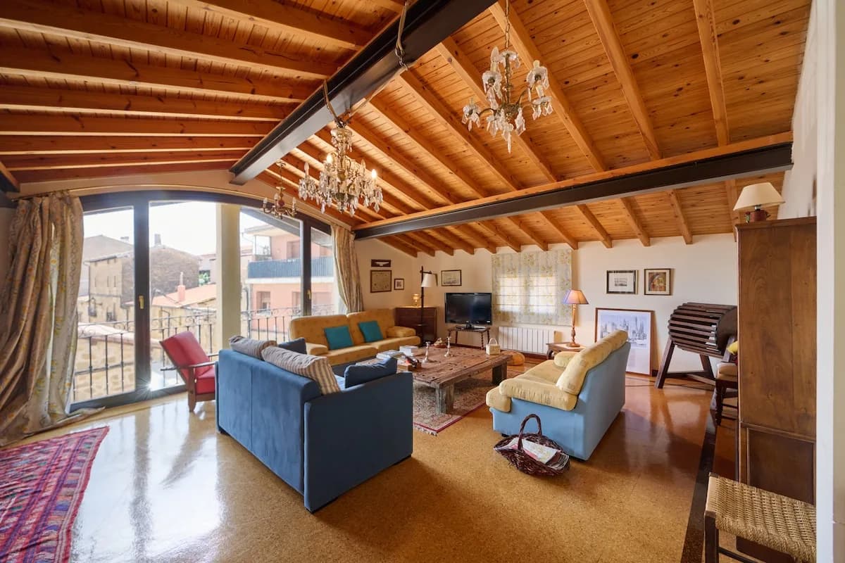 Charming Three Bedroom Villa in Villabuena de Alava photo 4