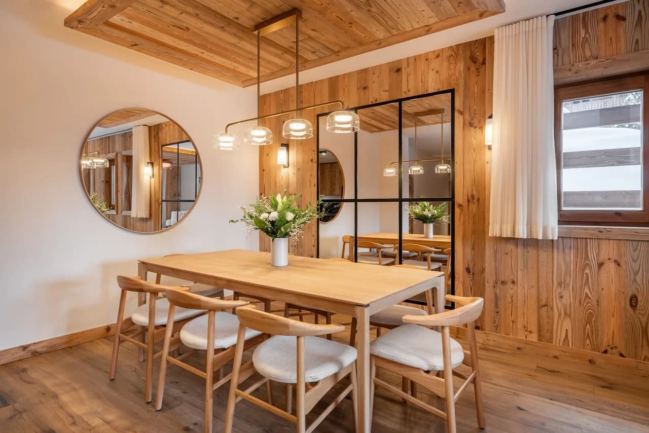 Alpine Apartment with Sauna in Les Allues, Méribel
