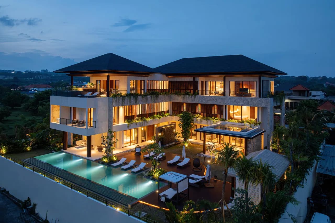 Elevator Access Villa in Ungasan photo 2