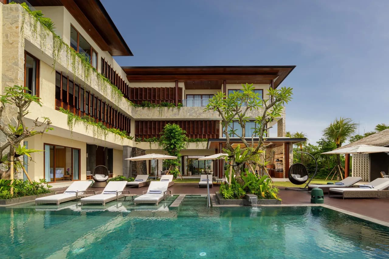 Elevator Access Villa in Ungasan photo 3