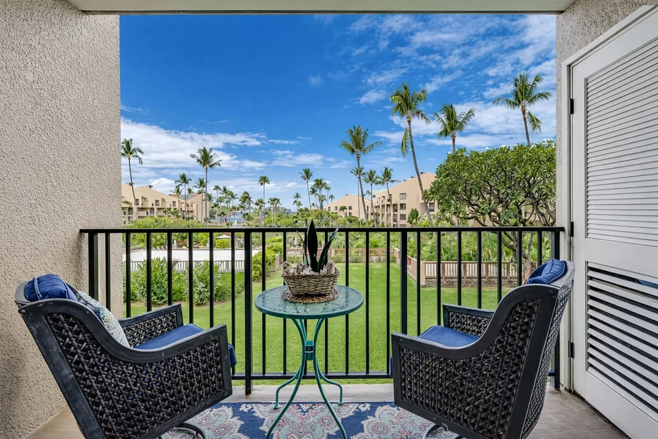 Kamaole Sands 5-210 - Stunning 1BR/2BA, King Bed, Center-Cut Bldg 5, AC, Wi-Fi photo 2