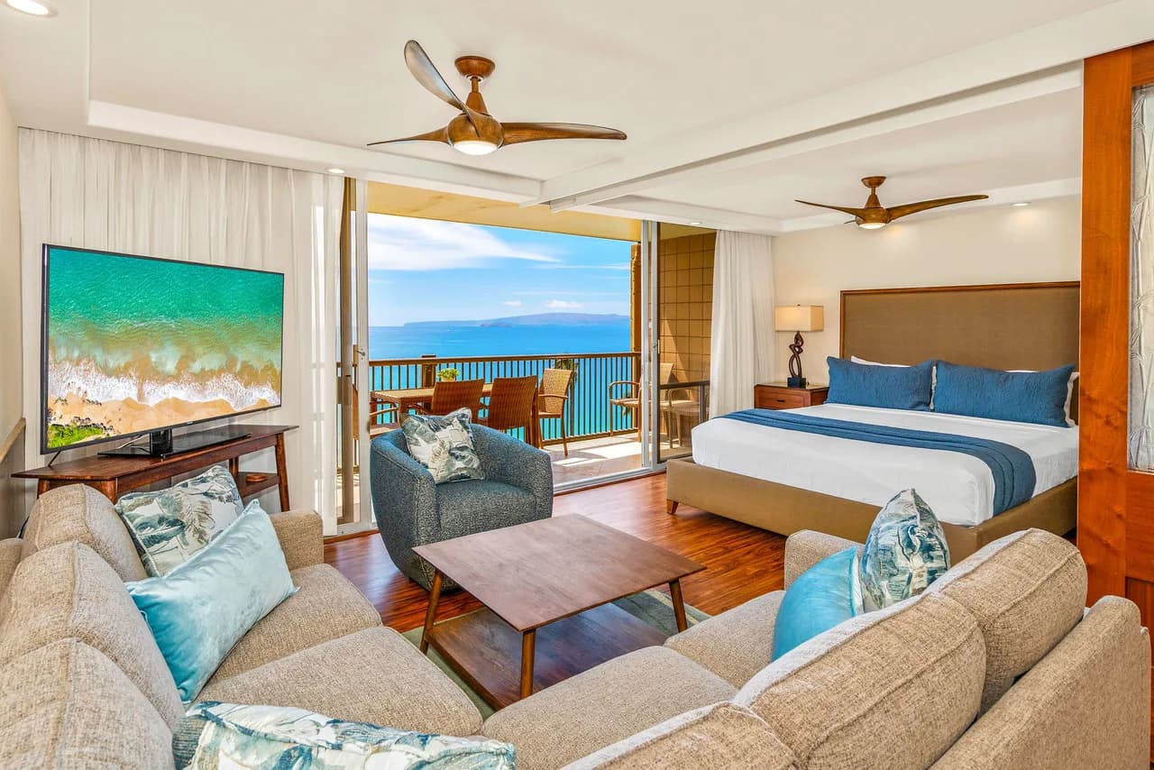Mana Kai 811 - Oceanfront, Top Floor, Stunning Renovation, 2BR, Kings, Split AC photo 3