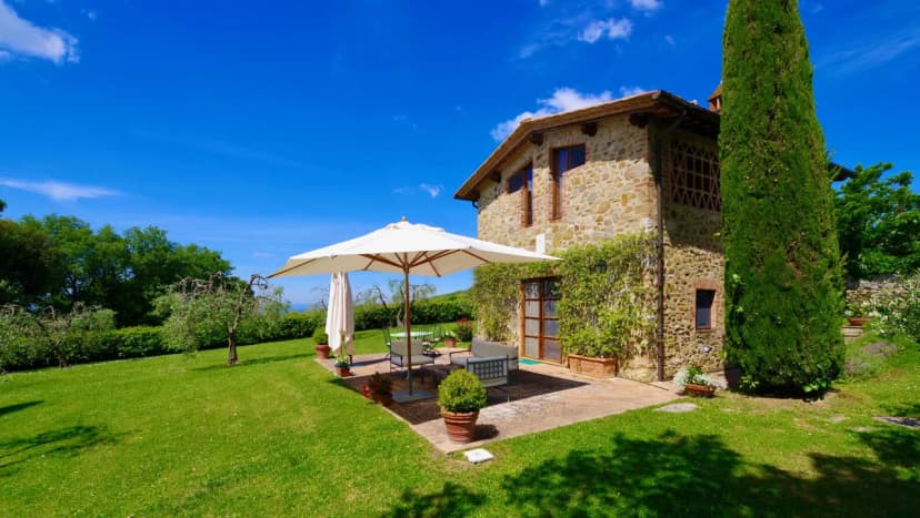 Charming Tuscan Retreat in San Donato