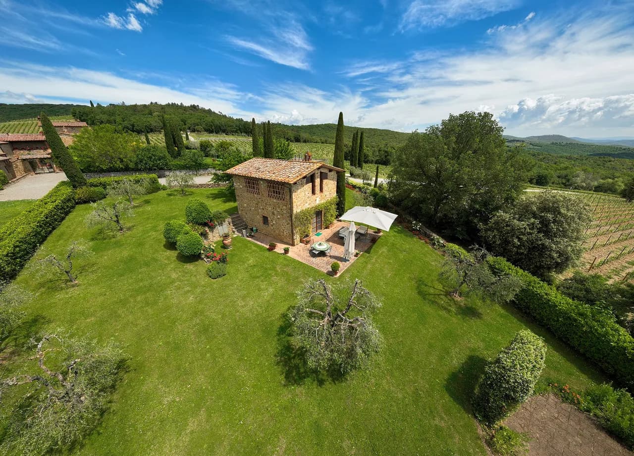 Garden View Two Bedroom Villa in Castelnuovo Berardenga photo 3