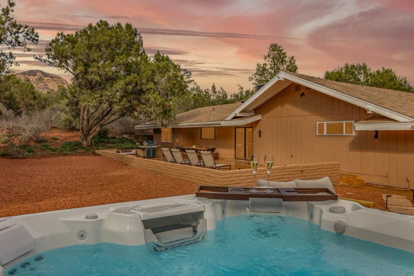 Private Backyard w/ Sauna, Hot tub, & Red Rock Views!