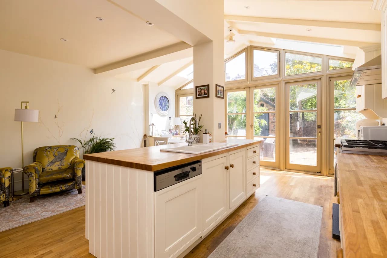 Spacious Family Five Bedroom Home in London