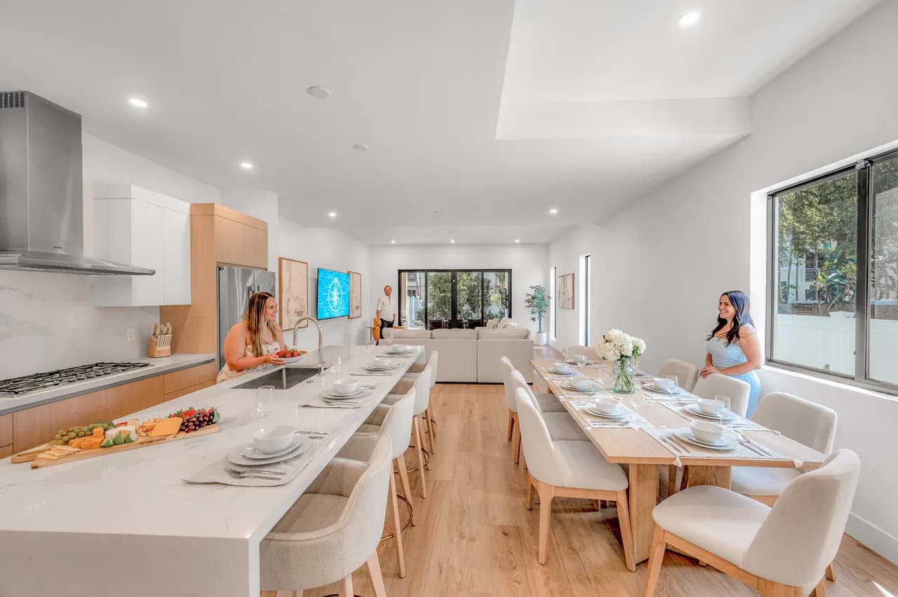 Centrally Located Townhouses with Heated Pools in Fort Lauderdale photo 2