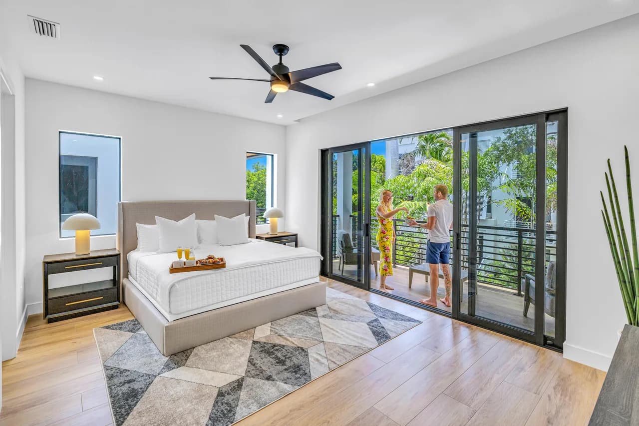 Centrally Located Townhouses with Heated Pools in Fort Lauderdale photo 4
