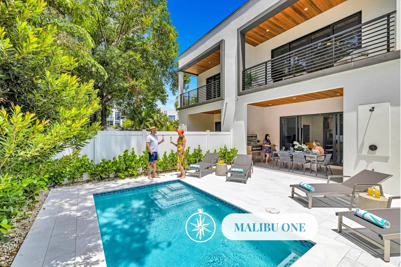 Centrally Located Townhouses with Heated Pools in Fort Lauderdale photo 5