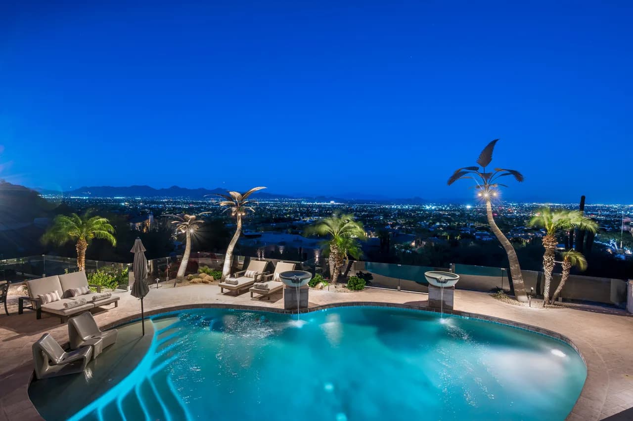 City View Luxury Mansion in Camelback East