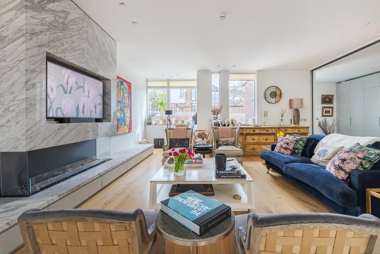 Parkland Modern Villa in London photo 3