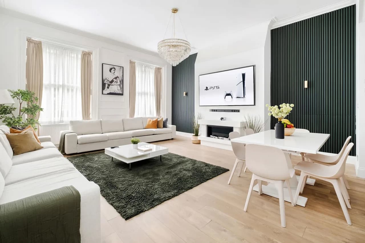 Stylish Two Bedroom Retreat in London