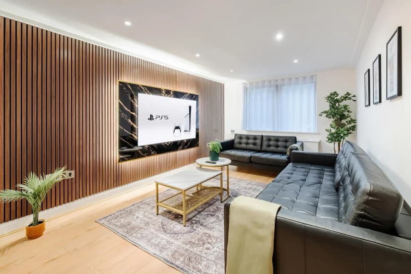 Classic Two Bedroom Apartment in London