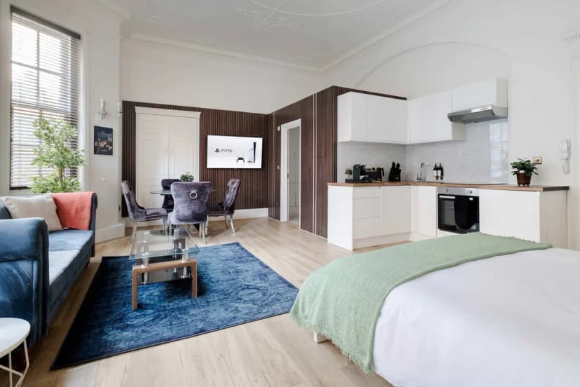 Charming Studio Apartment in London