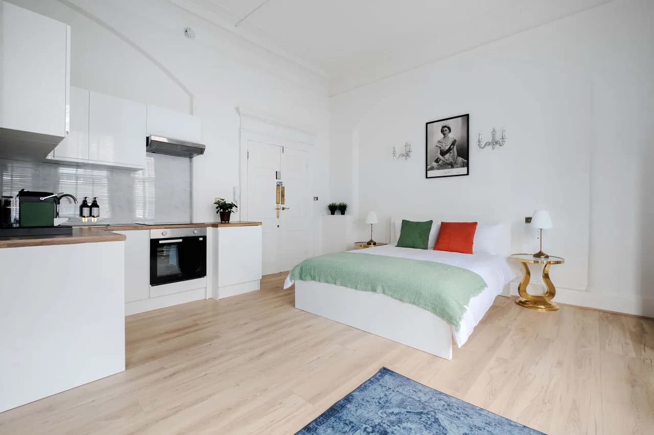 Chic Studio Retreat in Mayfair London photo 4