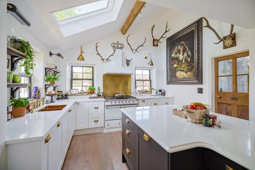 Charming Garden Retreat in Port Eynon