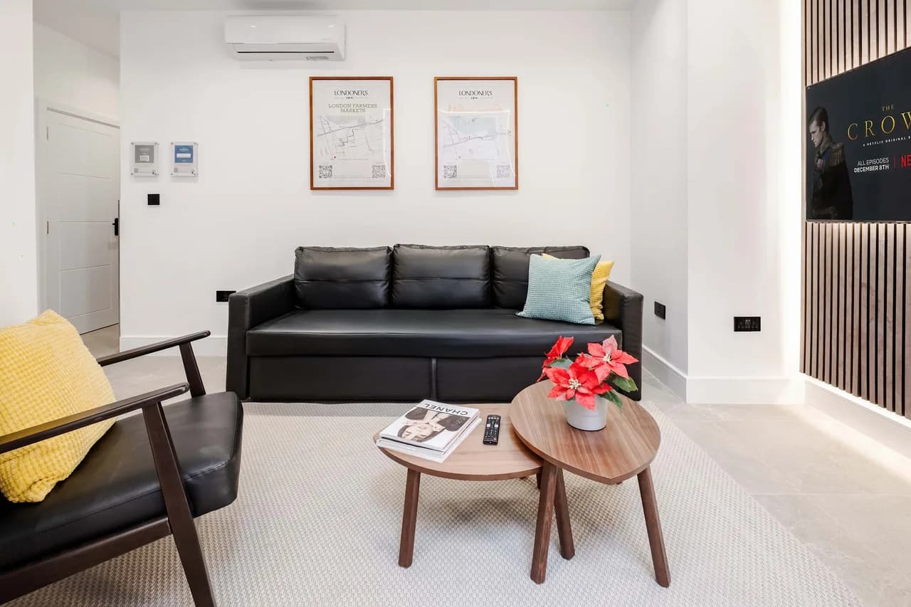 Garden Oasis Two Bedroom Villa in London photo 4