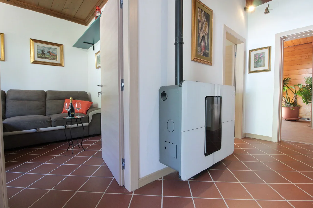 Garden View Two Bedroom House in Polpet photo 3