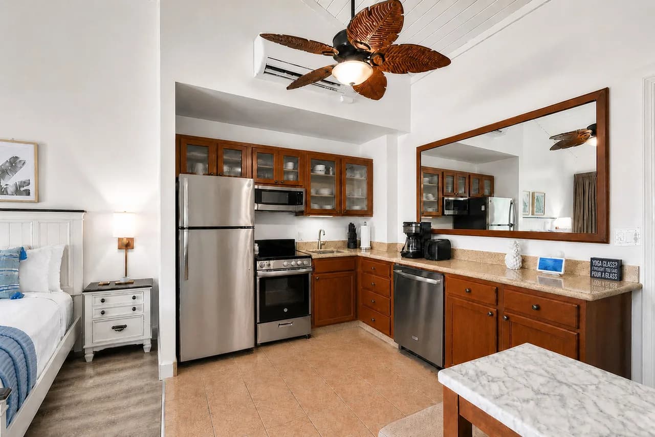 Napili Shores D-232 - Upper Level Renovated Studio at Koi Pond, Wi-Fi & Split AC photo 3