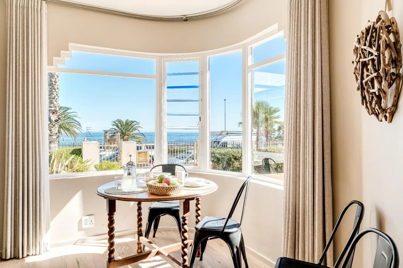Tidal Pool Two Bedroom Villa in Camps Bay photo 2