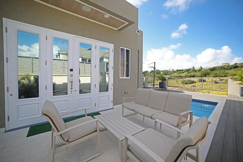 Aurora- 3BR Modern Villa w/  Pool and Fire Pit