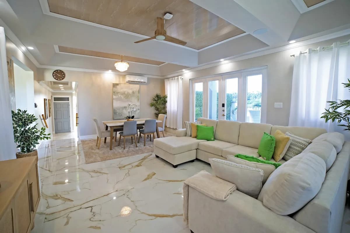 Balcony-Equipped Villa in Barbados photo 4