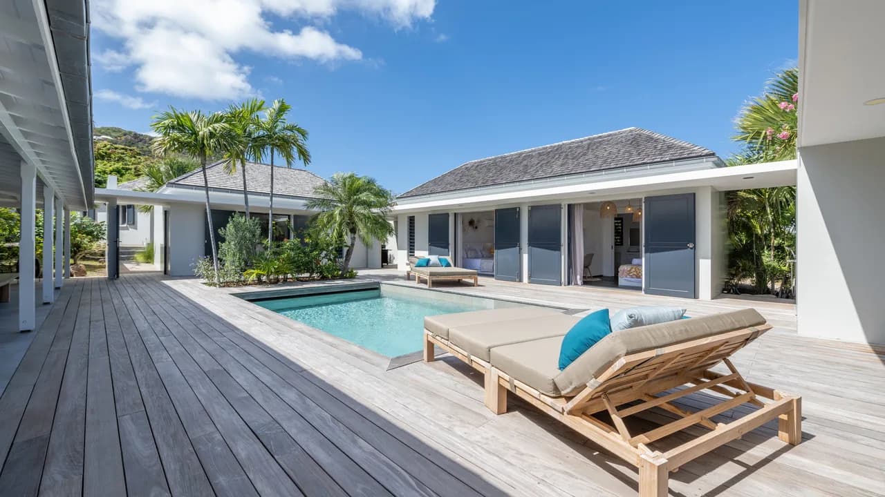 Single-Story Villa with Private Pool in Grand-Cul-de-Sac photo 2