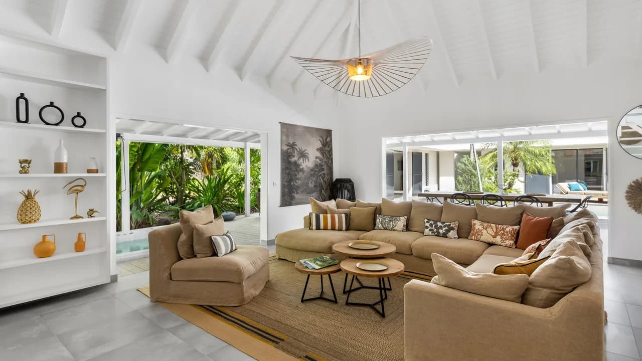 Single-Story Villa with Private Pool in Grand-Cul-de-Sac photo 4