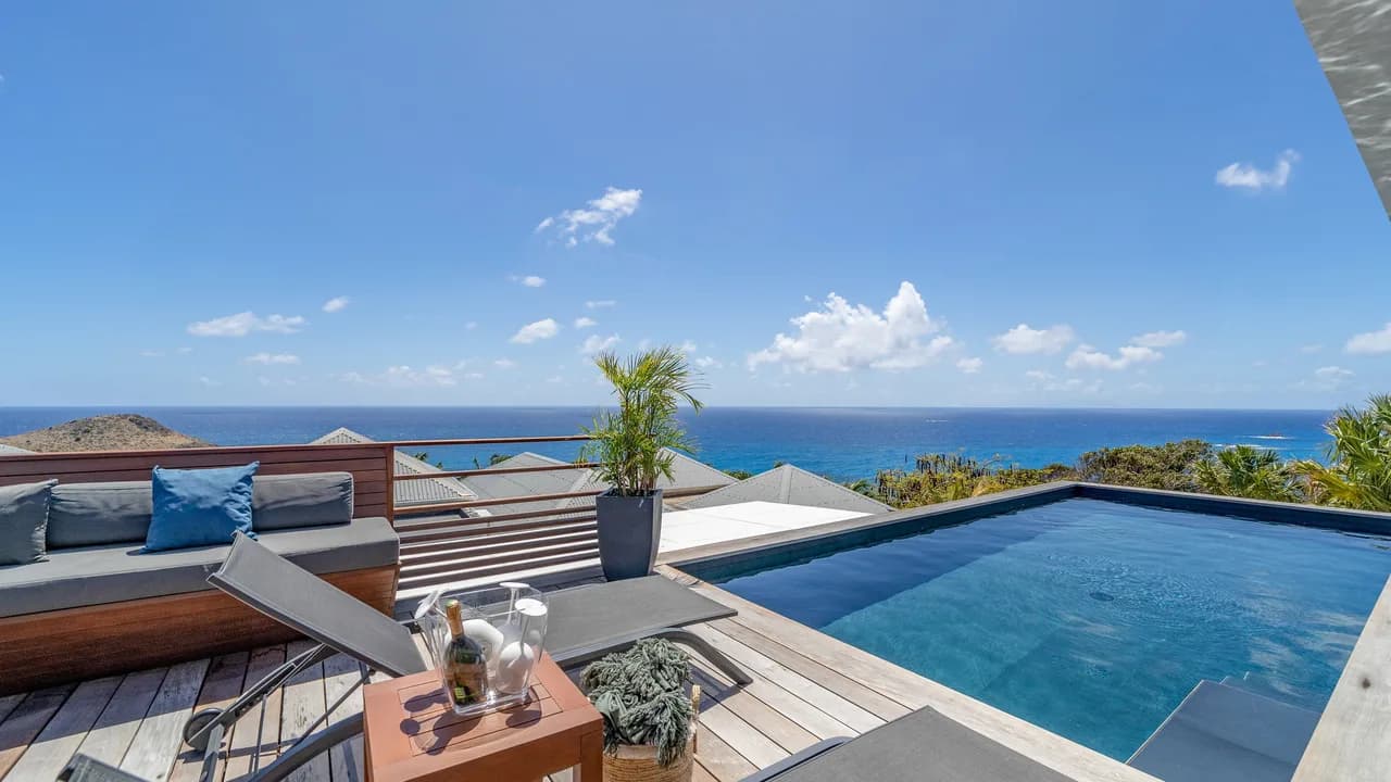 Heated Pool Villa in Toiny photo 2