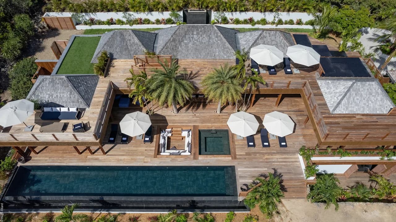 Luxurious Estate with Tennis Court in Gouverneur photo 3