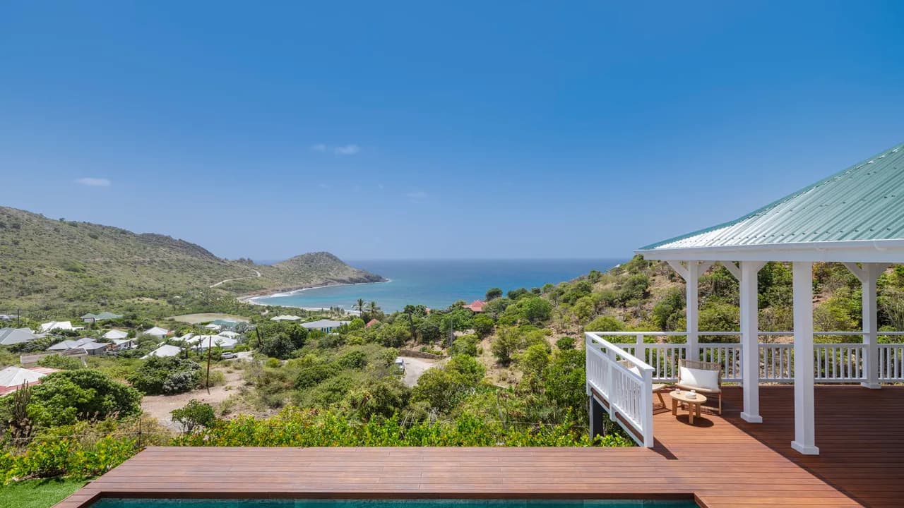 Luxury Retreat Villa with Ocean View in Toiny