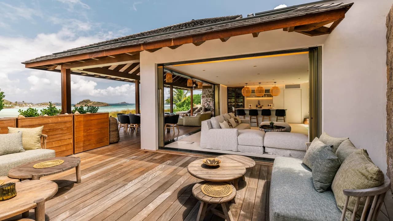 Luxury Family Villa with Fitness Room in Grand-Cul-de-Sac photo 4