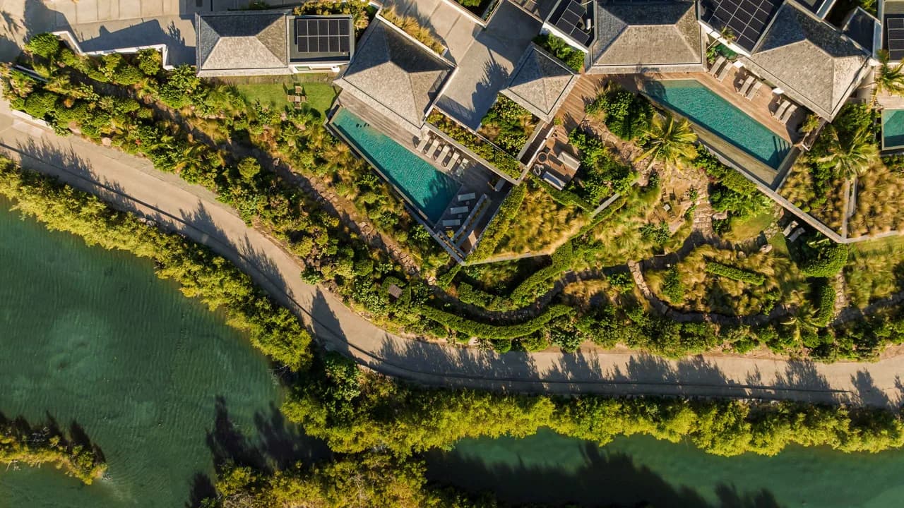 Heated Pool Estate in Grand-Cul-de-Sac photo 3