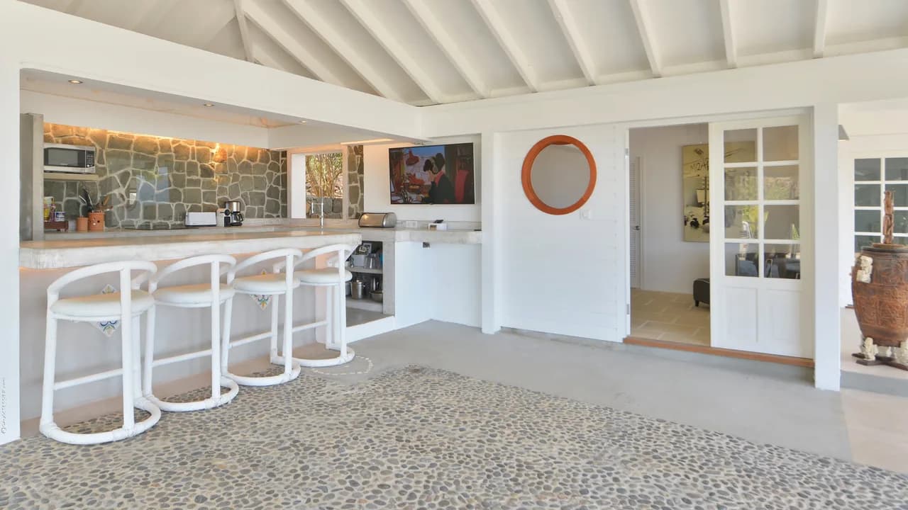Pet-Friendly Villa with U.S. Satellite in St-Jean photo 5