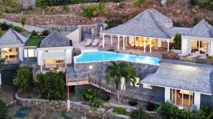 LAGON BLEU ESTATE