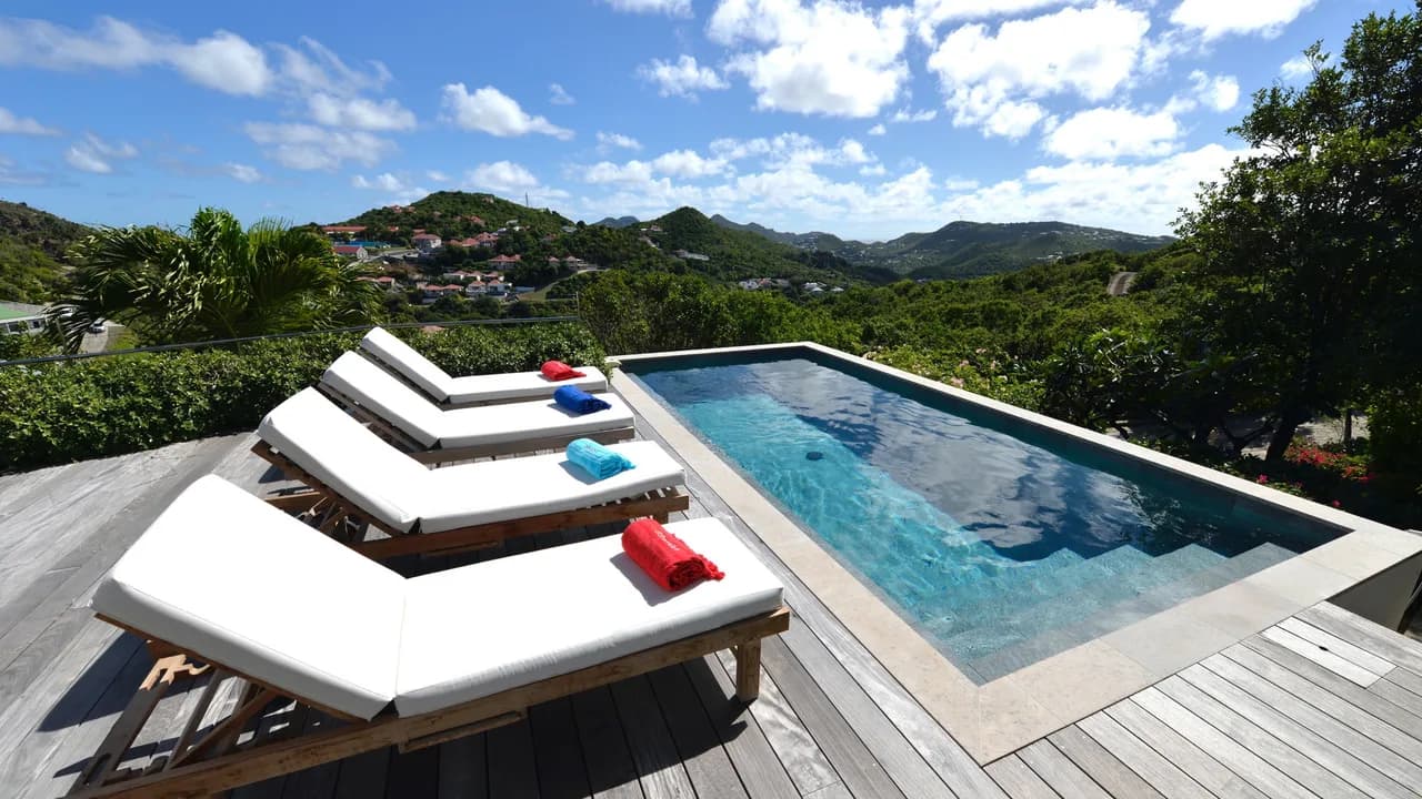 Heated Pool Villa in Colombier