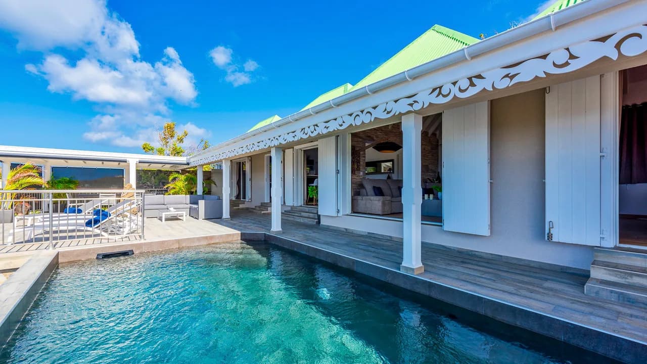 Single-Story Private Pool Villa in Colombier photo 3