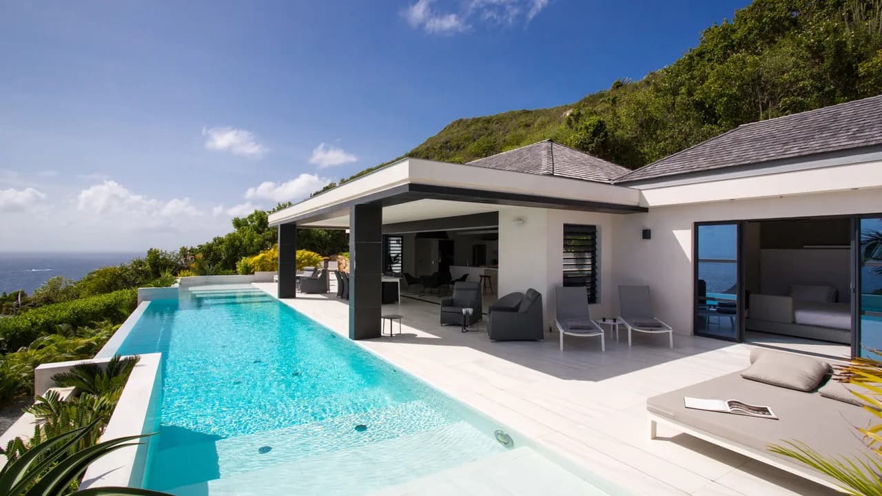 Private Pool Estate in Devé photo 2