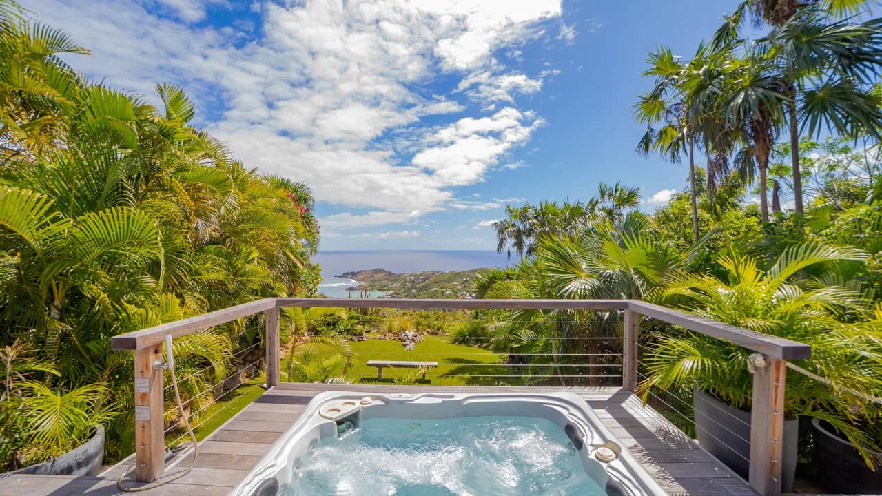 Jacuzzi Villa in Devé photo 2