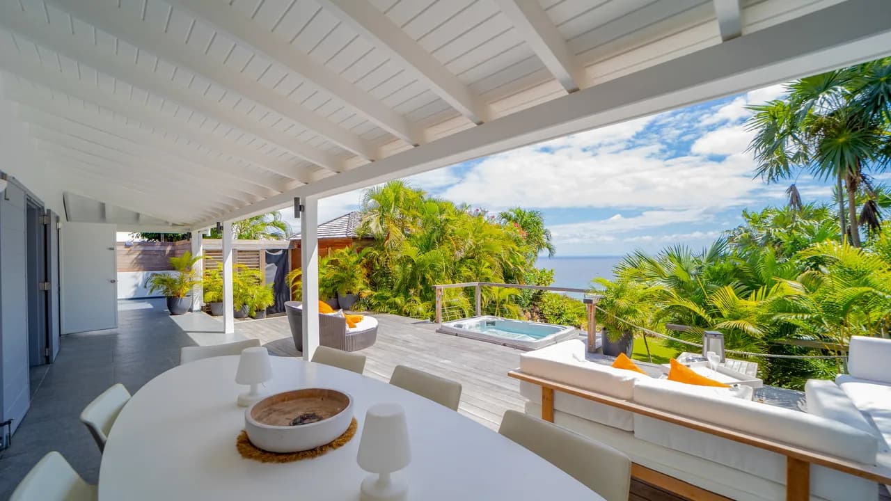Jacuzzi Villa in Devé photo 4