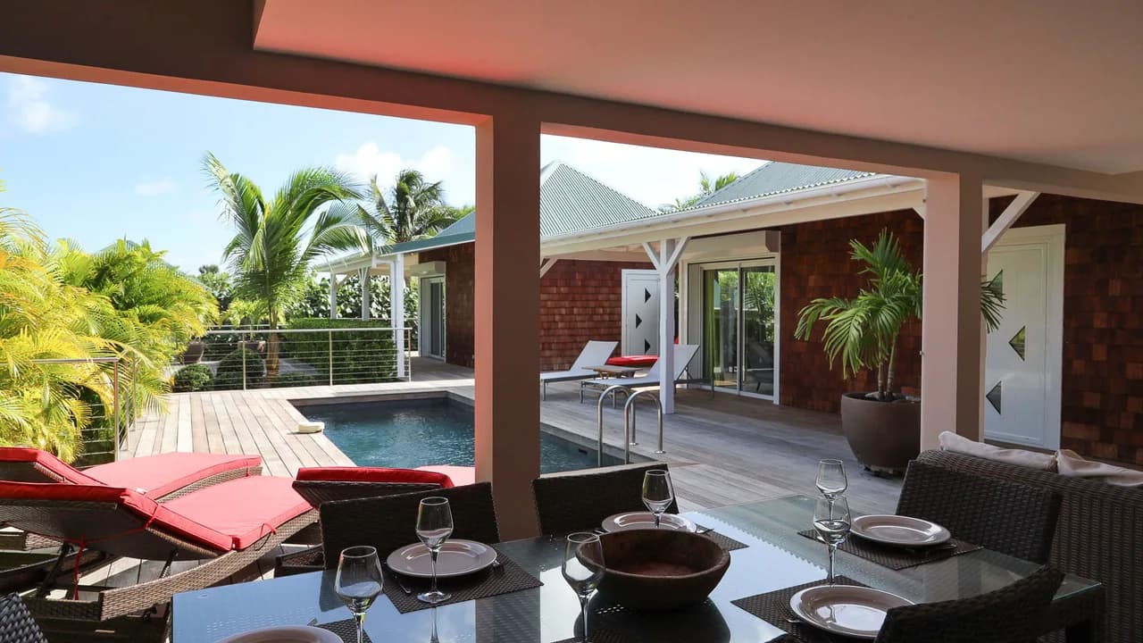 Single-Story Villa with Private Pool in Grand Fond photo 3