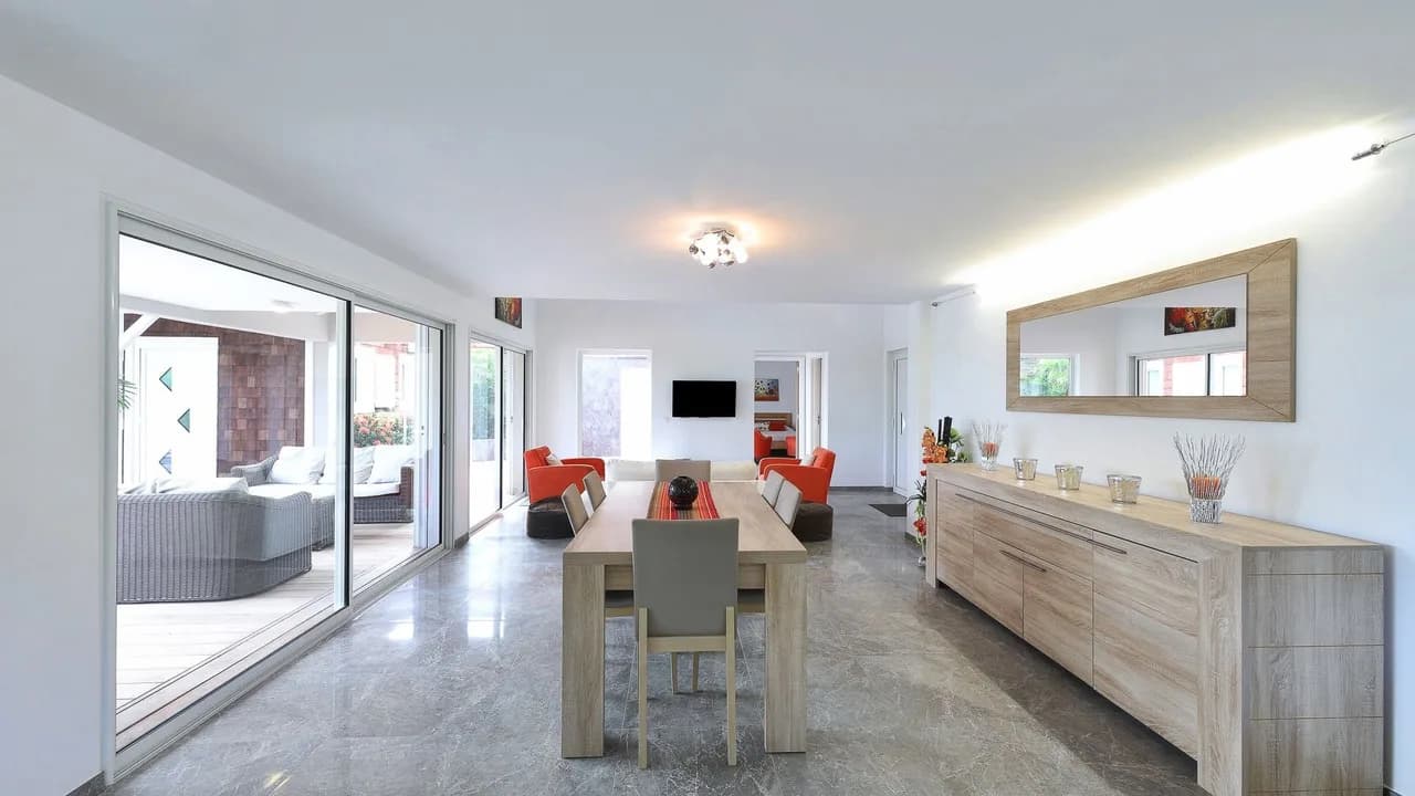 Single-Story Villa with Private Pool in Grand Fond photo 5