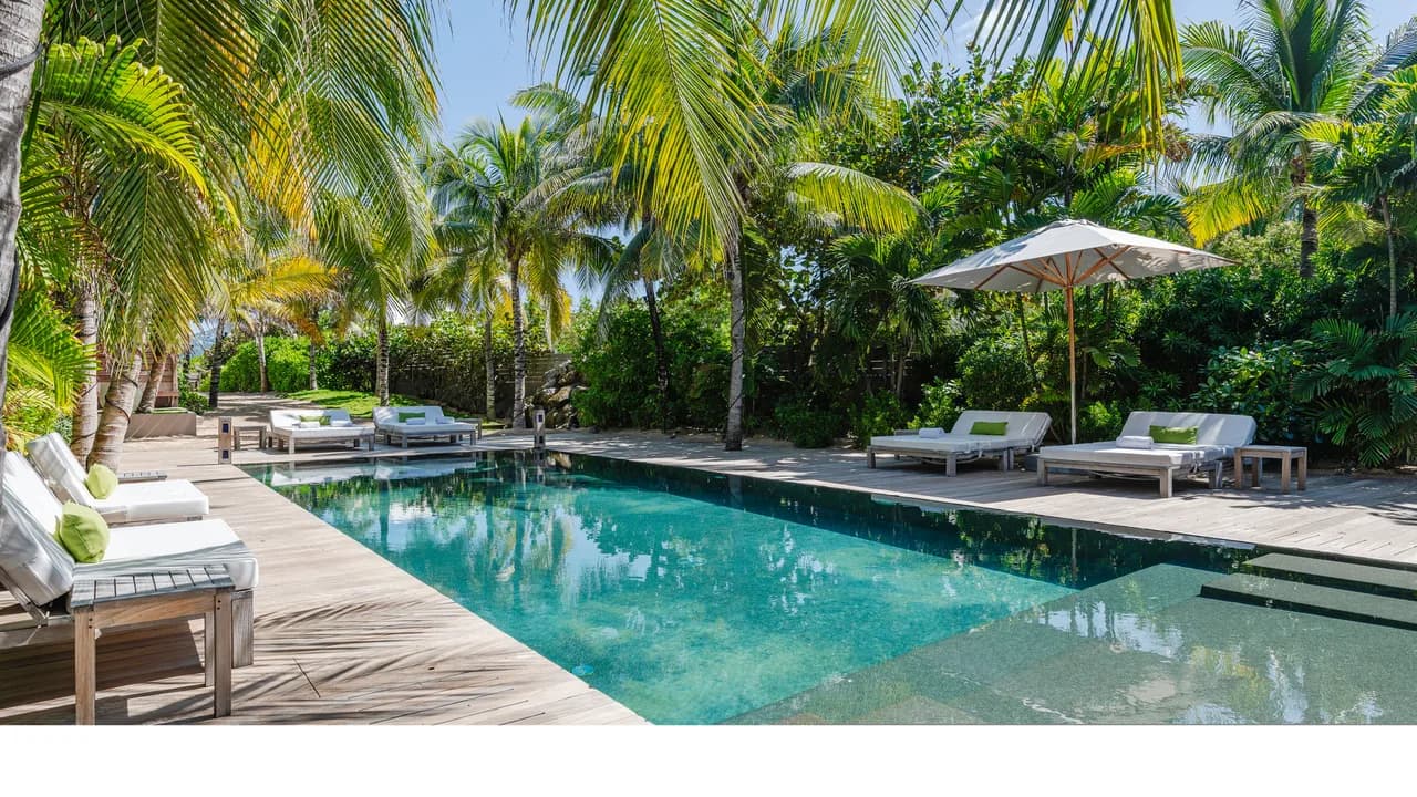 Luxury Villa with Ocean Views in Anse des Cayes photo 2