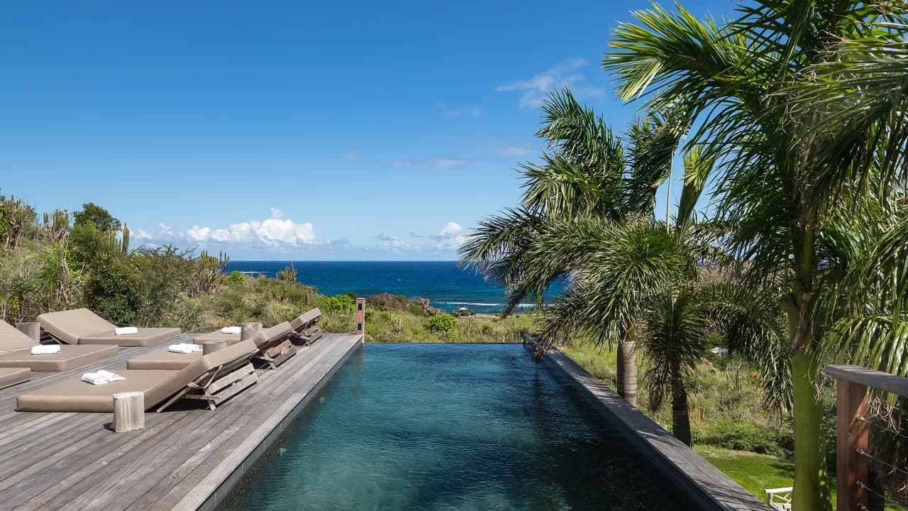 Secluded Family Villa in Toiny