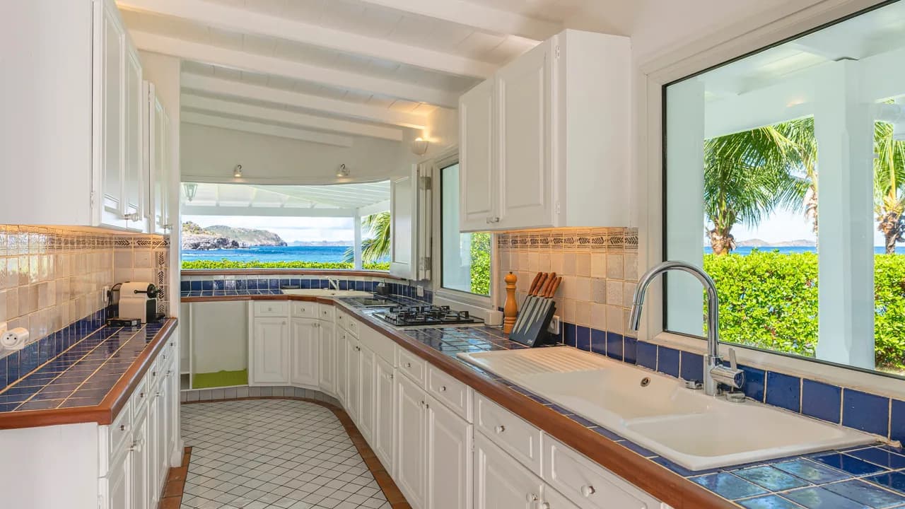Beachfront Villa in Lorient, Caribbean photo 4