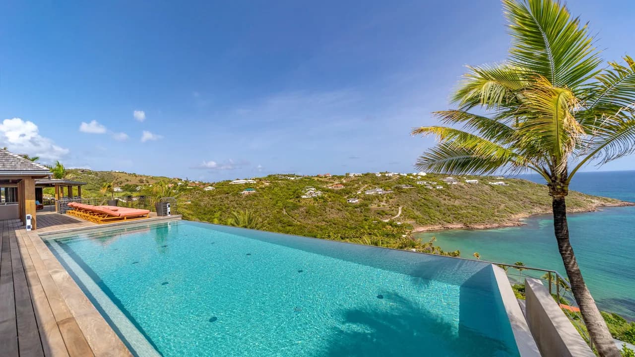 Luxury Family Villa with Cinema Room in Marigot photo 2