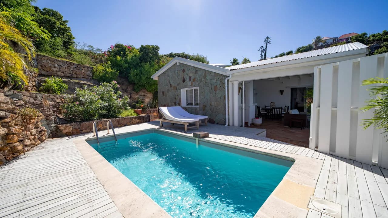 Luxury Retreat Villa with Private Pool in Pointe Milou photo 2