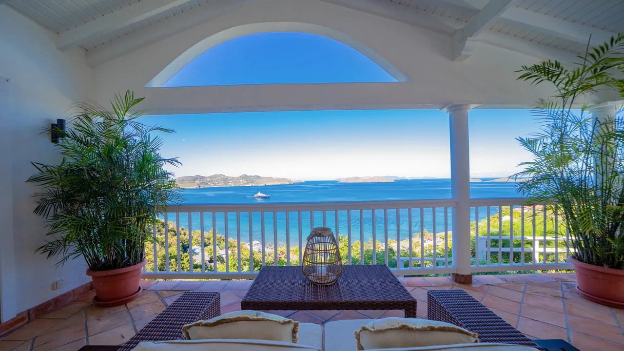 Luxury Retreat Villa with Private Pool in Pointe Milou photo 3