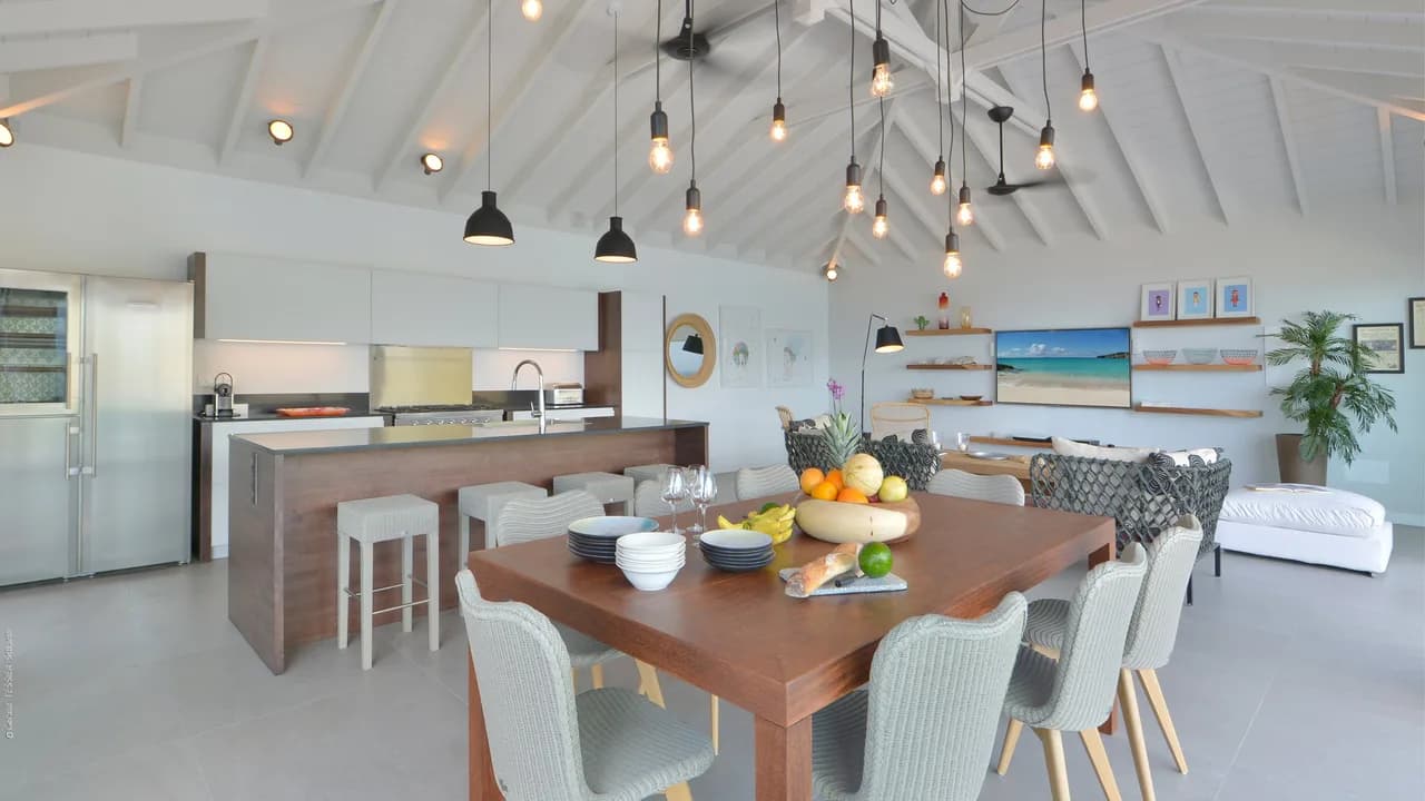 Luxurious Villa with Scenic Ocean Views in Anse des Cayes photo 4